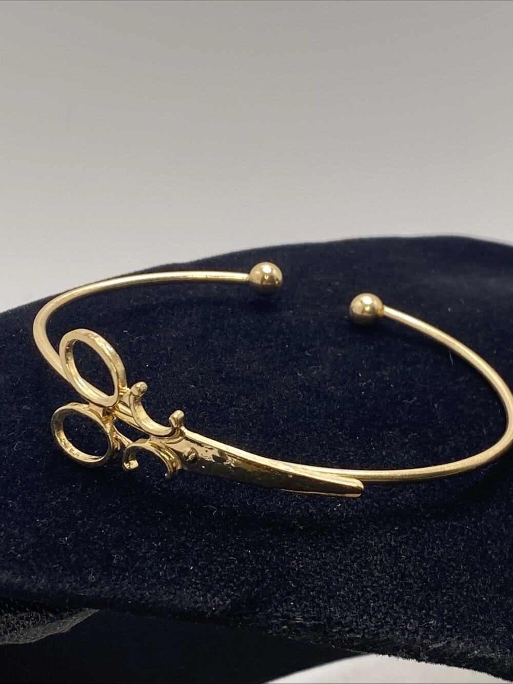 Womens Gold Tone Scissors Hair Stylist Cuff Bangle